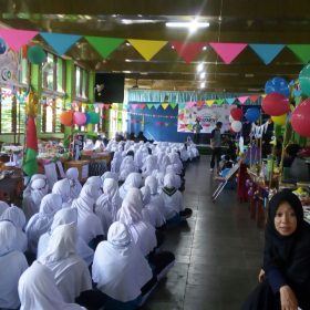 Suasana Kegiatan di Aula Sekolah